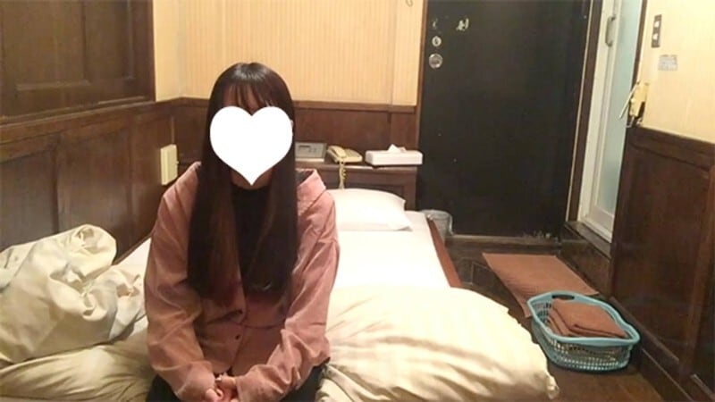 FC2-PPV-4783175 【前30名立减500日圆】明日香 18岁 颜值访谈⑦。偶像级颜值登场。她那张温柔的脸庞，竟然被异常量的精液覆盖，始末（049）