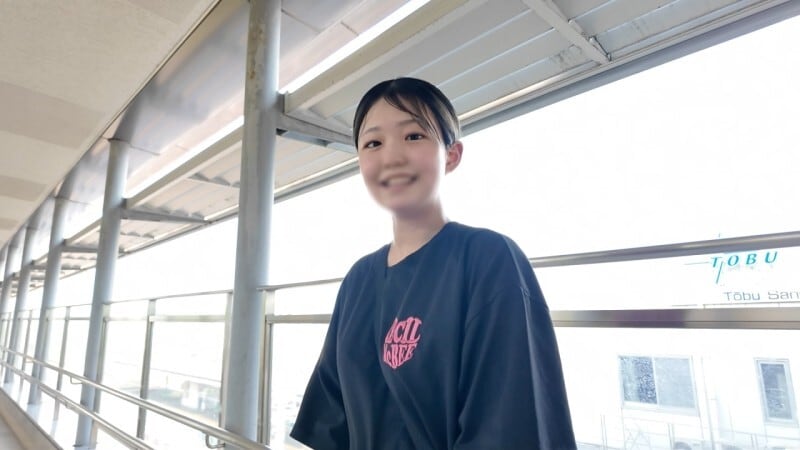 FC2-PPV-4757902 截止13日990点！ ！ 【FC2首发】※去佐野站邂逅真正的19岁F杯少女！ ！害羞的女大学生缺钱，申请写真拍摄。巨大的黑色屌丝和巨大的中出。